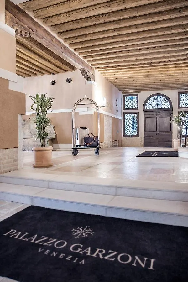 Palazzo Garzoni Apartment Venice 0*,  Italy