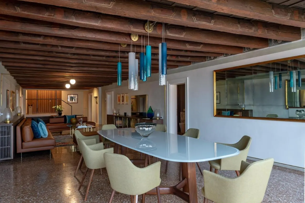 Palazzo Garzoni Apartment Venice