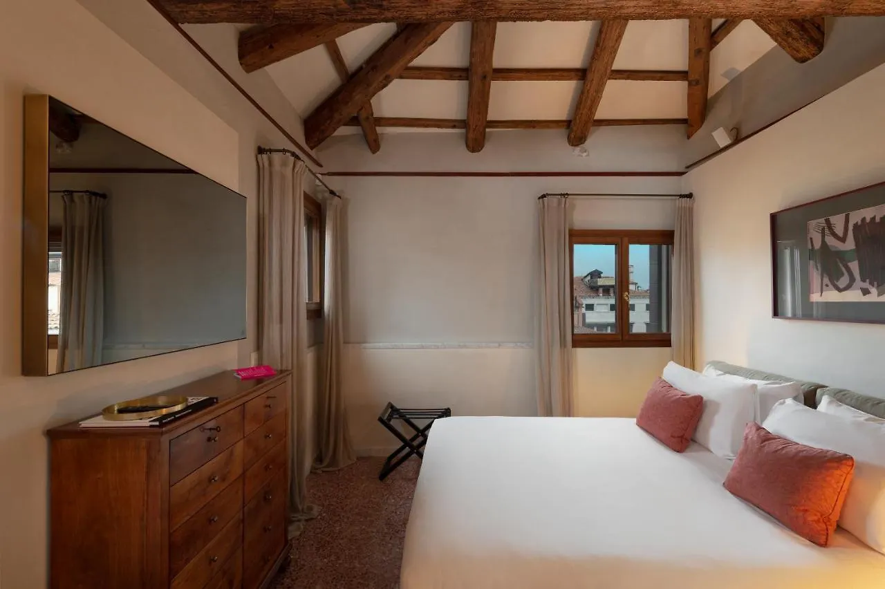 Palazzo Garzoni Apartment Venice 0*,